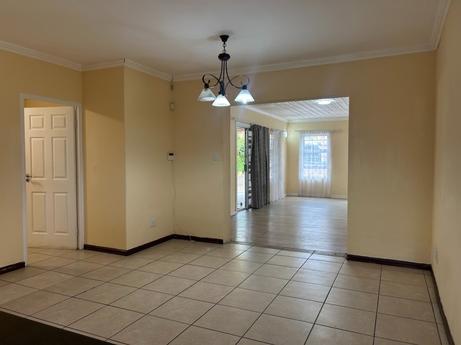 5 Bedroom Property for Sale in Beacon Bay North Eastern Cape
